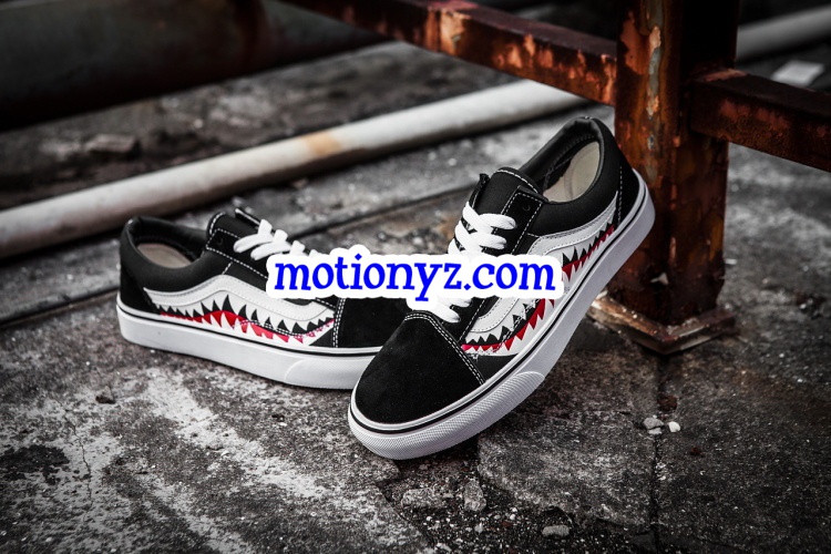 Vans Old Skool Shark Black White